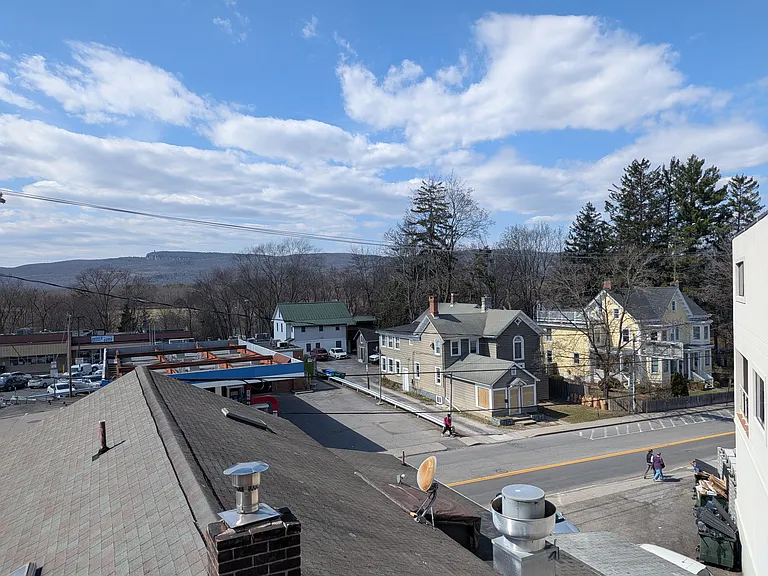 51 Main St #1 — Photo 17
