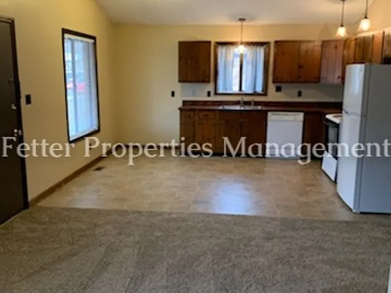 6566 Heathervale Ct — Photo 2