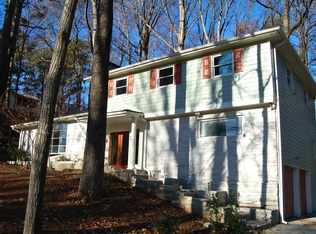 2726 Cardinal Lake Cir, Berkeley Lake, GA 30096