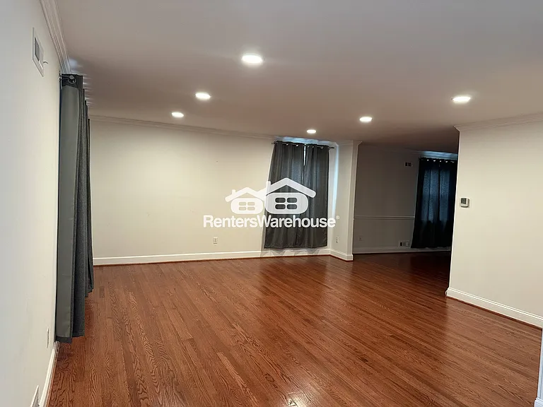 1109 High Country Rd — Photo 9