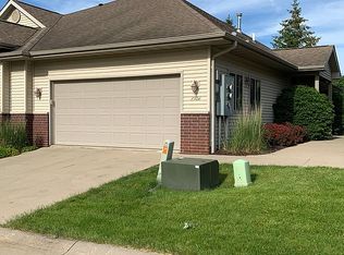 2302 Belmont Dr, Coralville, IA 52241