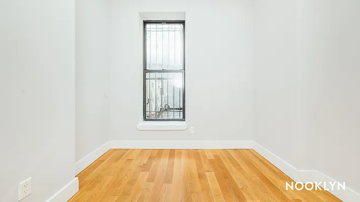 Rented by Nooklyn NYC LLC | media 30