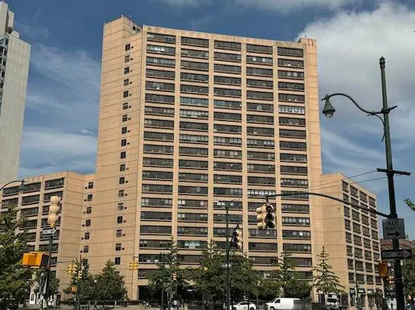 301 W 110th St APT 6W, New York, NY 10026