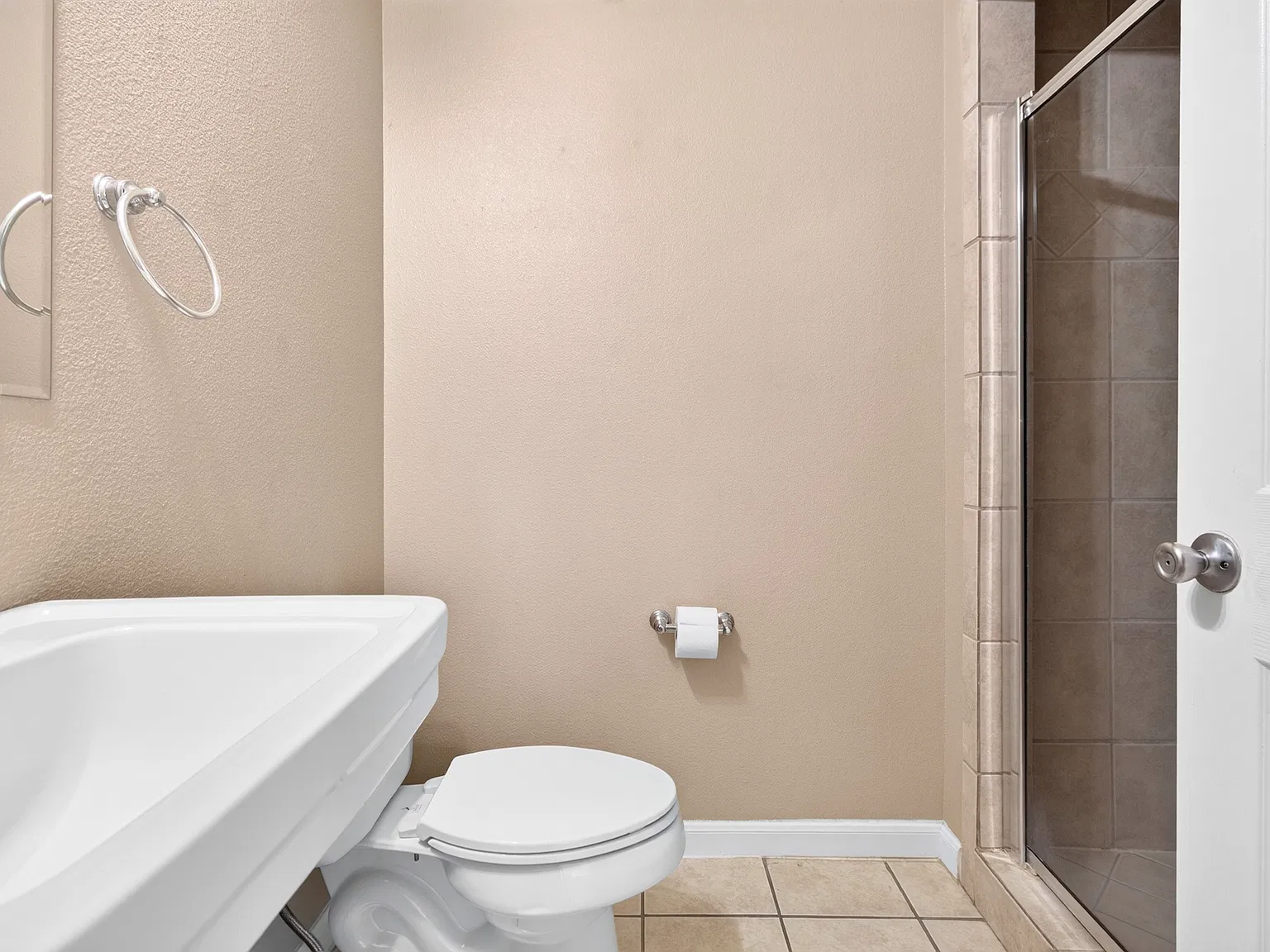 2 bed, 1098 sqft, $1,399 — Photo 4