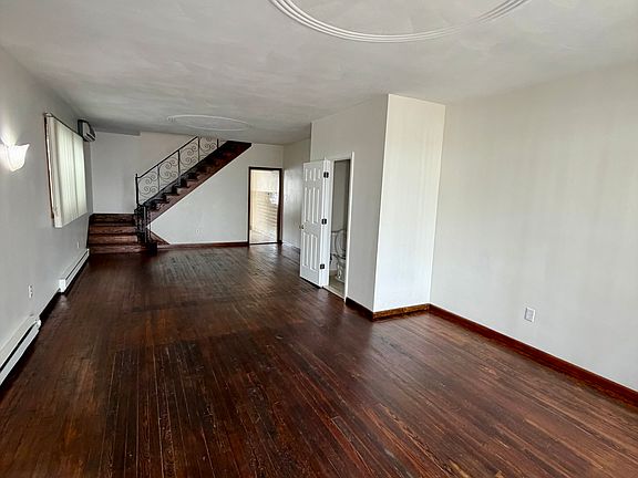 2nd image of 144 E Columbus Ave #144