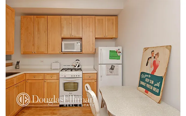 Rented by Douglas Elliman | media 15