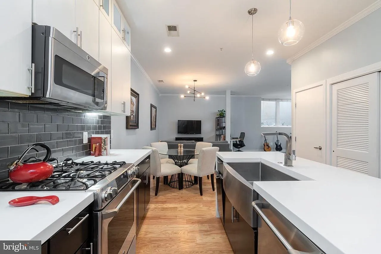 1443 Chapin St NW — Photo 4