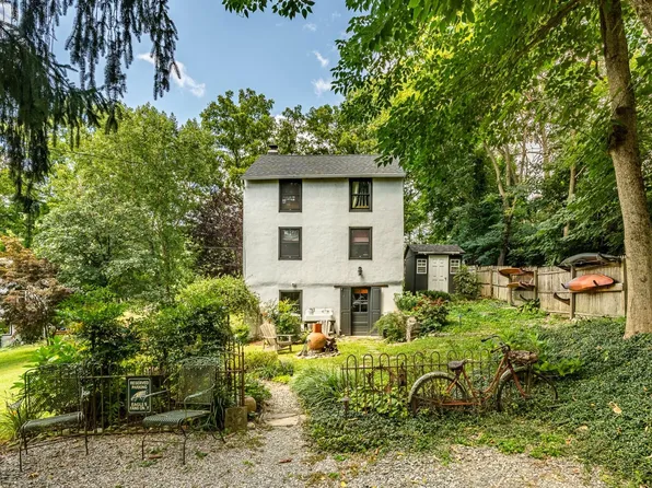 1405 Clayton Rd, West Chester, PA 19382