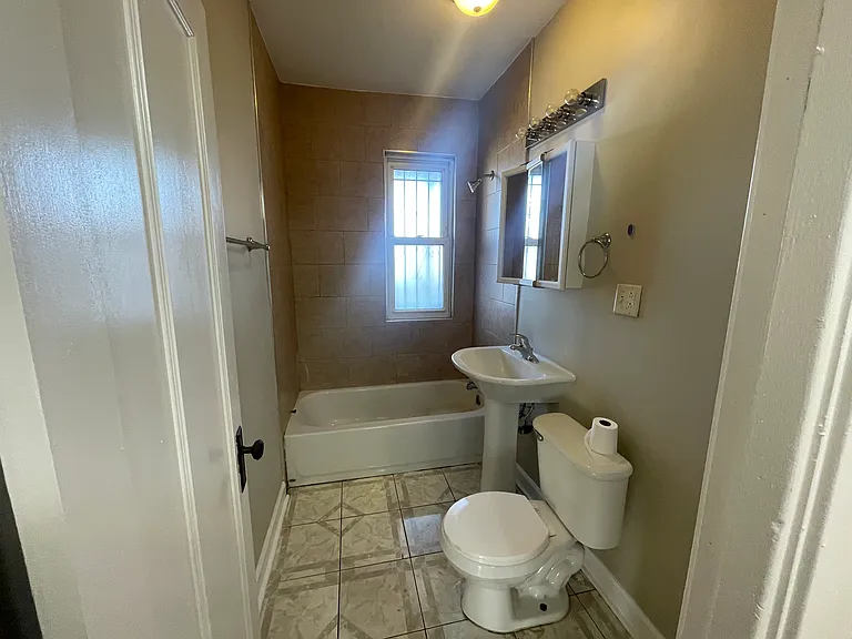 2-1311 N Keeler Ave #2 — Photo 11