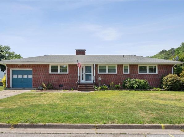 81 Ferguson Ln, Newport News, VA 23601
