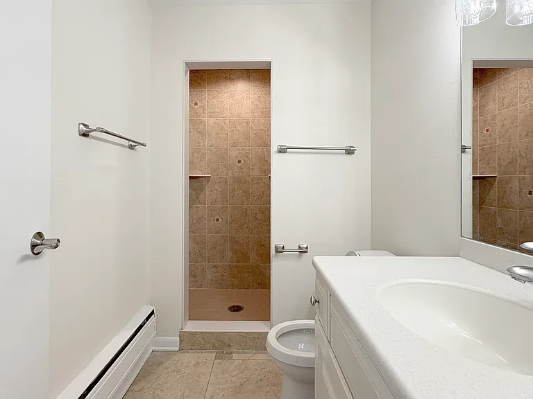 Boulevard Suites — Photo 24