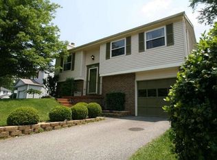 8269 Raindrop Way, Springfield, VA 22153