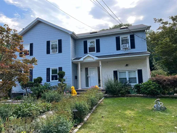 (undisclosed Address), Amityville, NY 11701