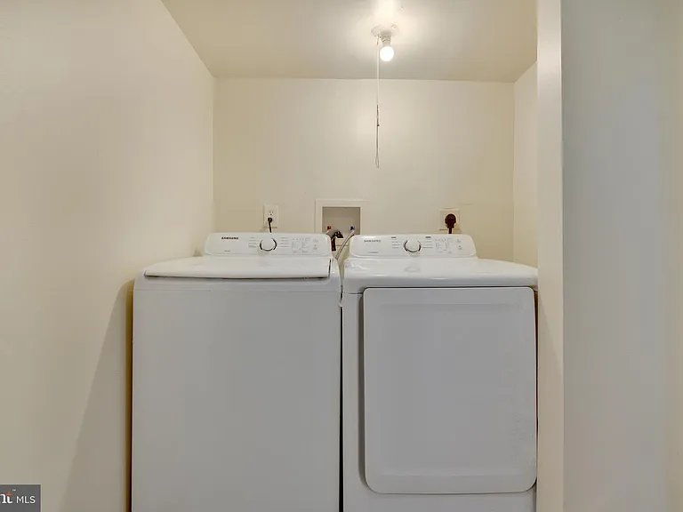 618 Columbia Rd NW — Photo 14