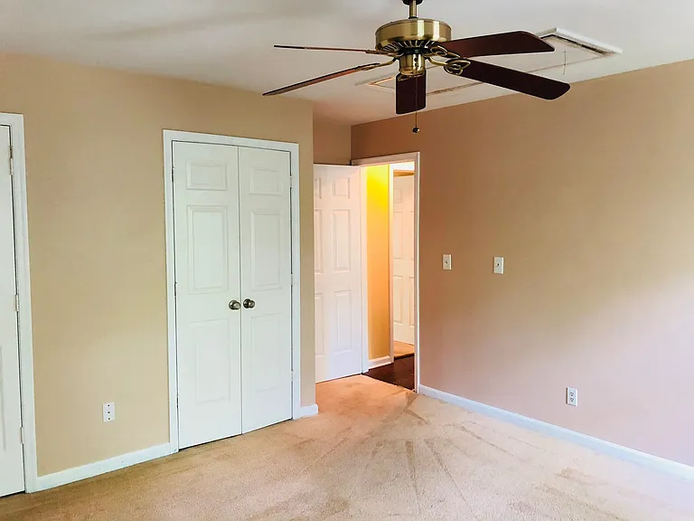 2021 State Room Dr — Photo 17