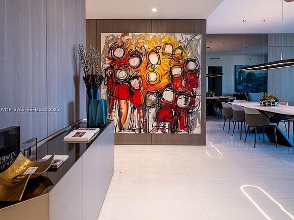 5th image of 300 Biscayne Boulevard Way #3403