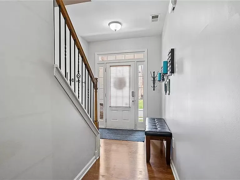 5825 Weddington Dr — Photo 6