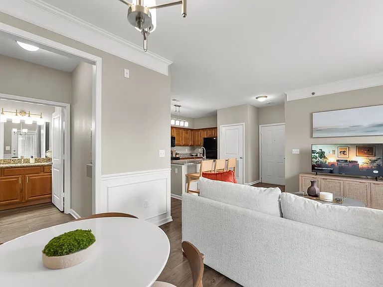 Riverstone Apartments — Photo 7
