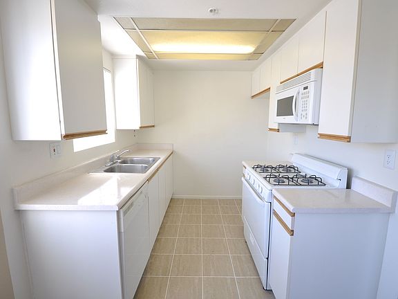 4th image of 5002 Tujunga Ave APT 203