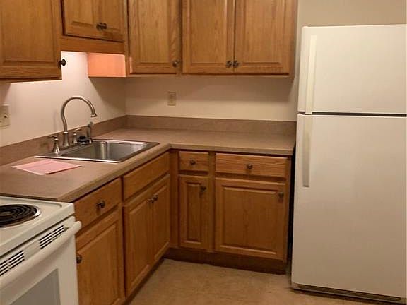 5th image of 165 South St Unit 32