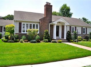 94 Fenway, Rockville Centre, NY 11570