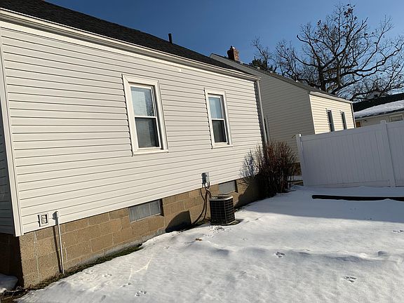 3rd image of 2222 11th St