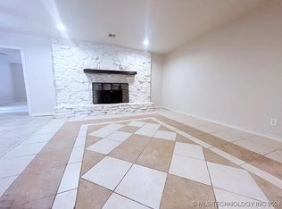 10607 E 33rd Pl, Tulsa, OK 74146