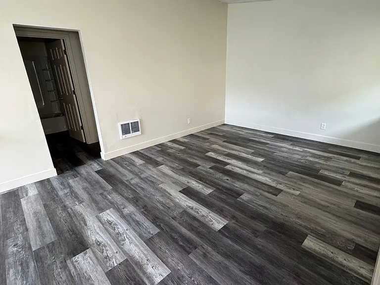 543-Plum Court — Photo 5