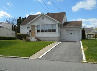 90 N Riverview Rd, Phillipsburg, NJ 08865