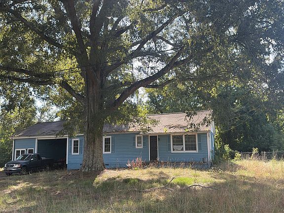 2nd image of 875 Marys Grove Rd