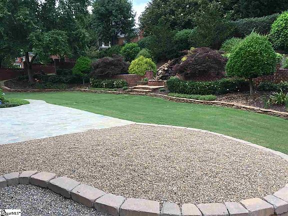 3rd image of 303 Barrington Park Dr