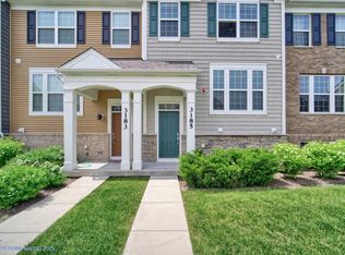 3185 Coral Ln, Glenview, IL
