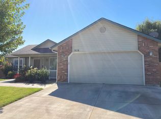 928 N Middlemist Pl, Meridian, ID 83642