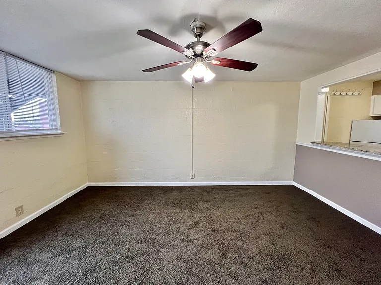 Heather House Apartments — Photo 36