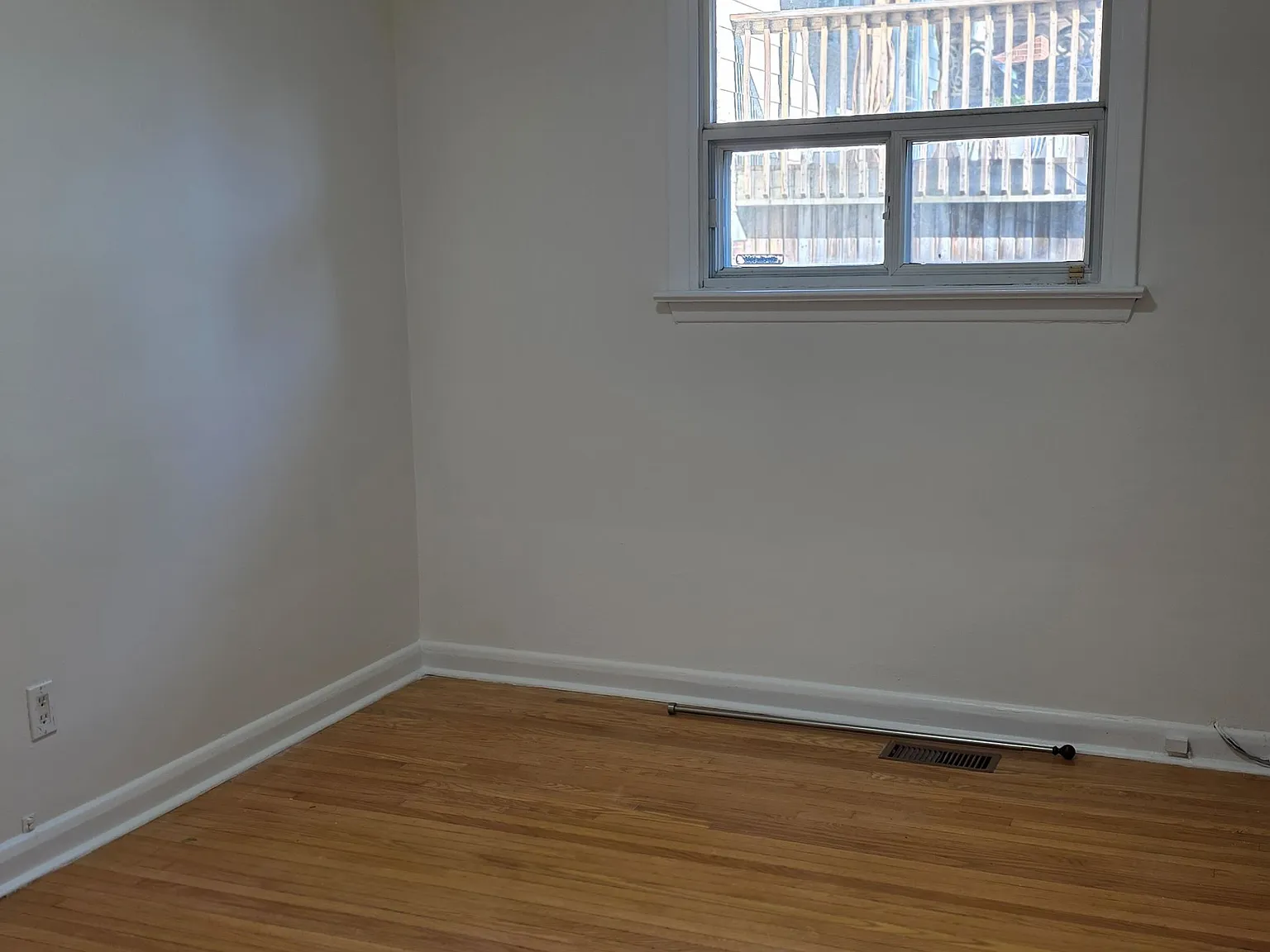 3 bed, $3,200 — Photo 4