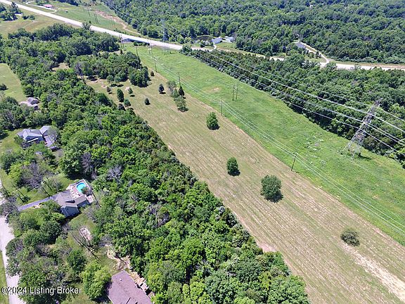 3rd image of 4204 Centerfield Dr