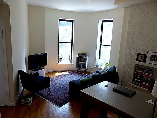 2nd image of 2020 Broadway APT 6H