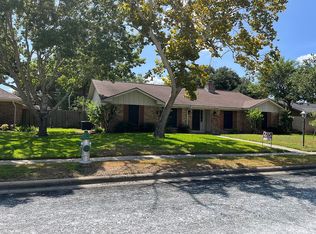 103 Wilshire Dr, Victoria, TX 77904