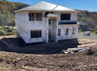 4000 Bloomsbury Ct, Murrysville, PA 15632