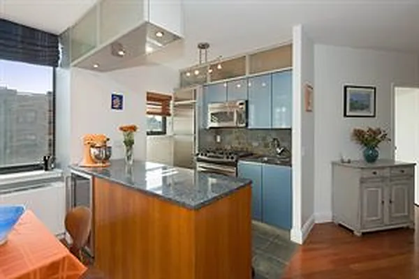 Sold by Douglas Elliman | media 10