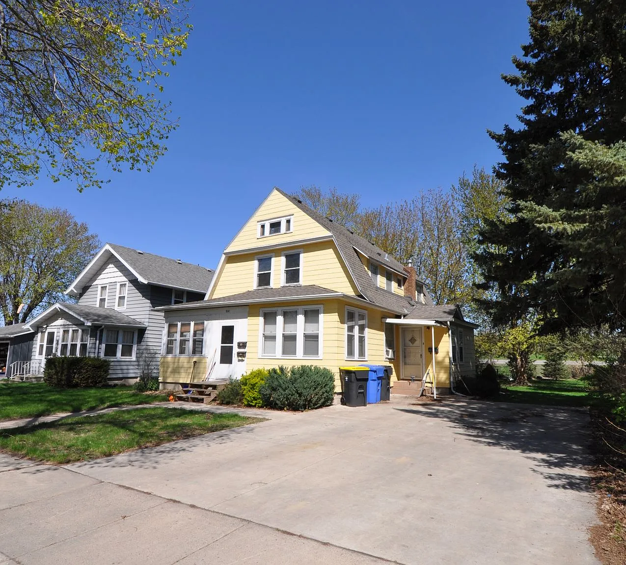 914 Lyndale — Photo 3