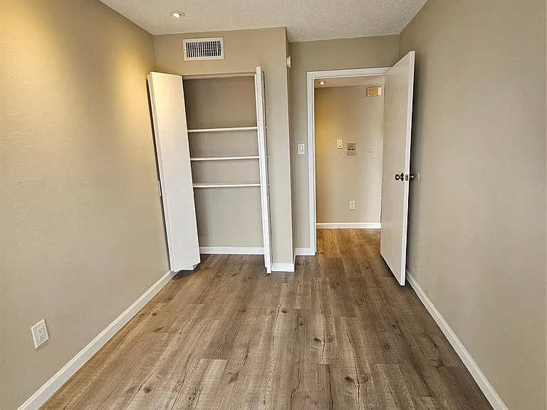 2816 S Bartell Dr #33 — Photo 8