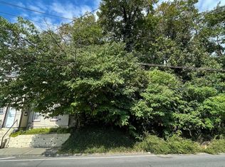 564 Van Duzer St, Staten Island, NY 10304