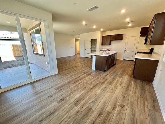 4th image of 350 Miramar Dr
