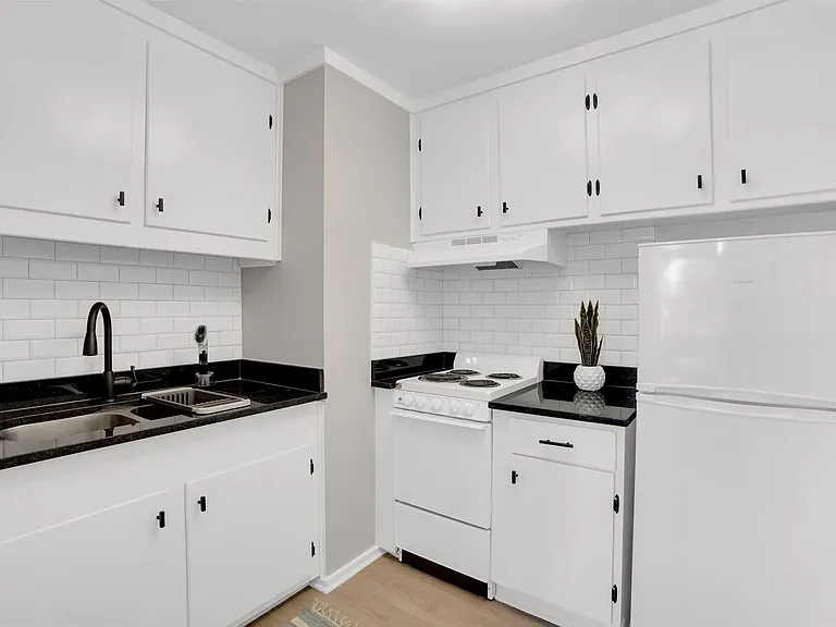 2746 Montgomery Ave #2746-1 — Photo 5