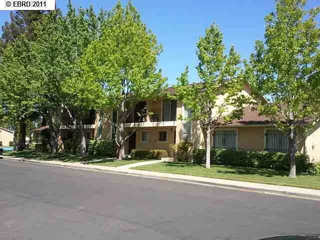 71 Meadowbrook Cir photo 1