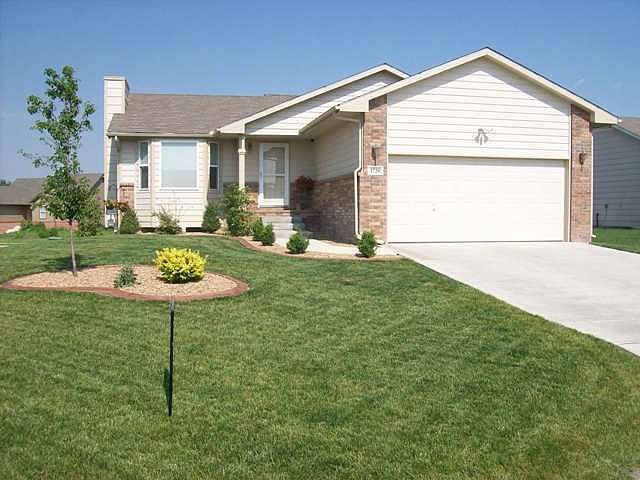 1st image of 1720 N Black Oak Ct