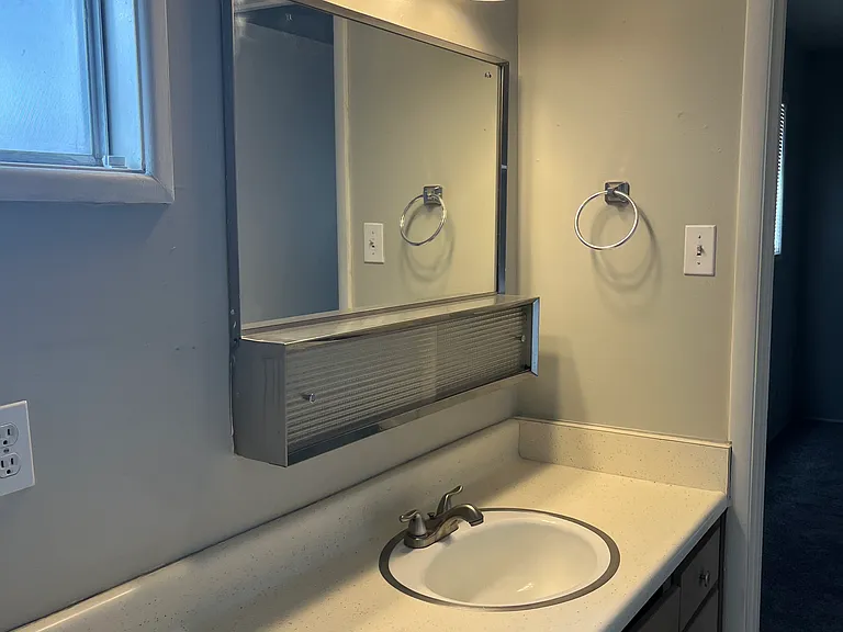 155 E Lincoln Way — Photo 7