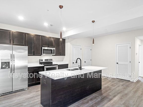 5th image of 229 E Johnson Cir Unit C202