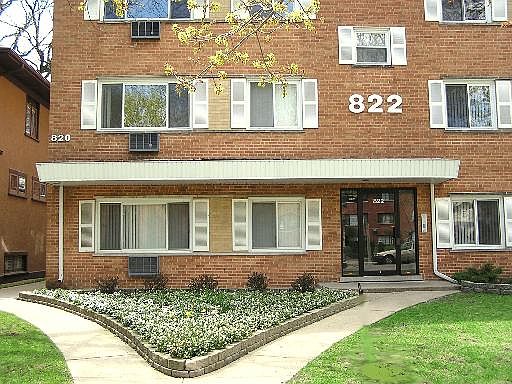 1st image of 822 Seward St APT 2C